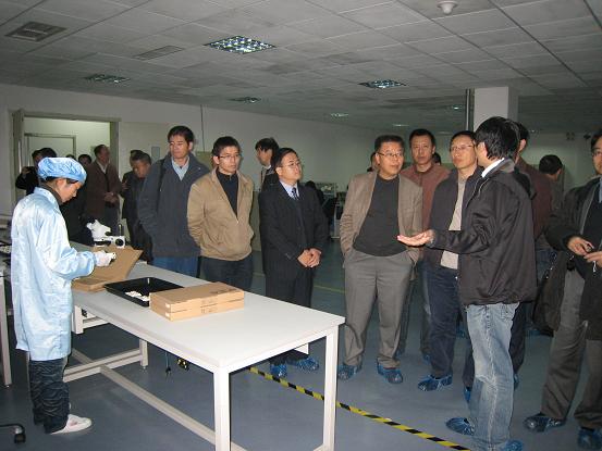 測試部，為電焊機分會各位老總介紹測試設備與斯達模塊的測試參數